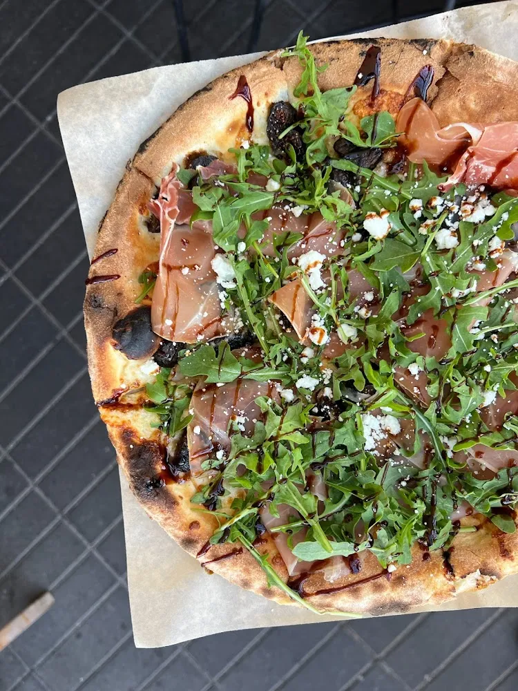 Prosciutto and Fig Pizza with Balsamic